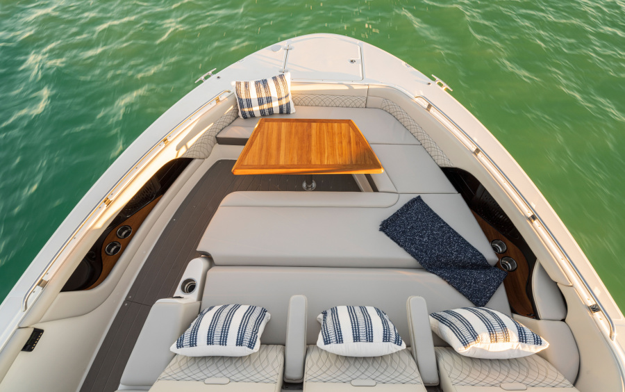 Sea Ray  SUNDANCER 370 OB фото 1.3