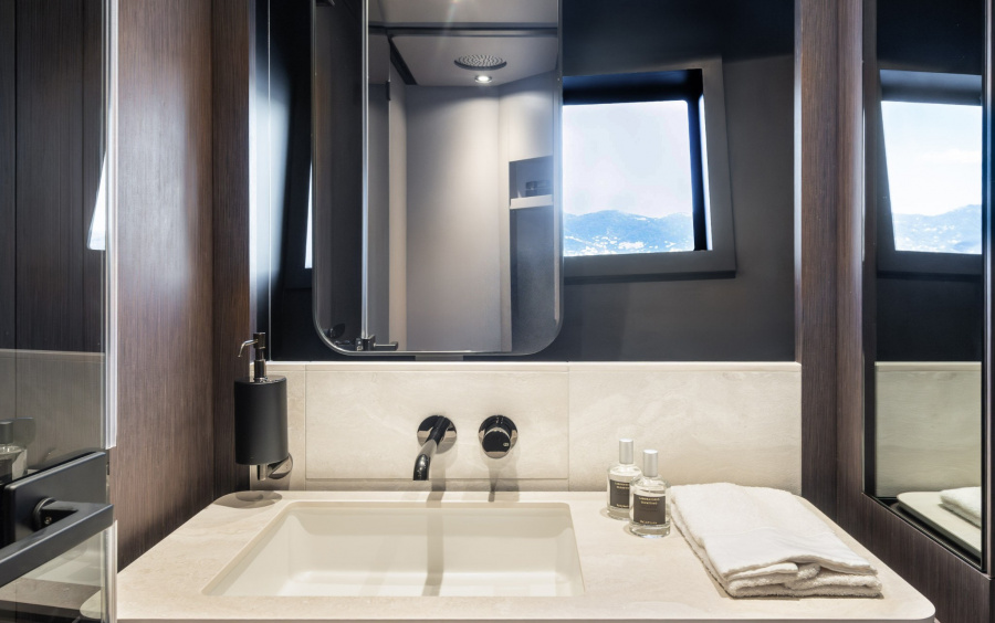 Ferretti Yachts 800 фото 2.13