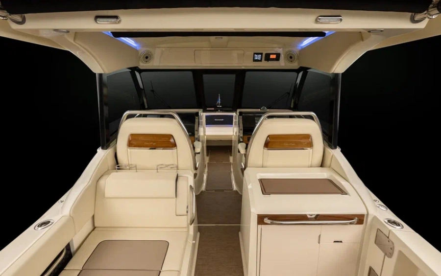 Chris-Craft Calypso 32 фото 1.11