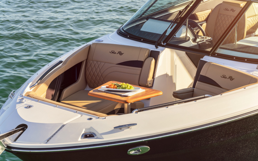 Sea Ray  SLX 260-Surf фото 1.5