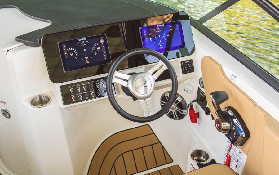 Sea Ray  230 SDX фото 1.7